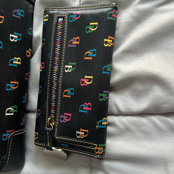 Dooney & Bourke set, Bag and wallet. Multicolored Bag Rainbow zipper - Picture 4 of 5